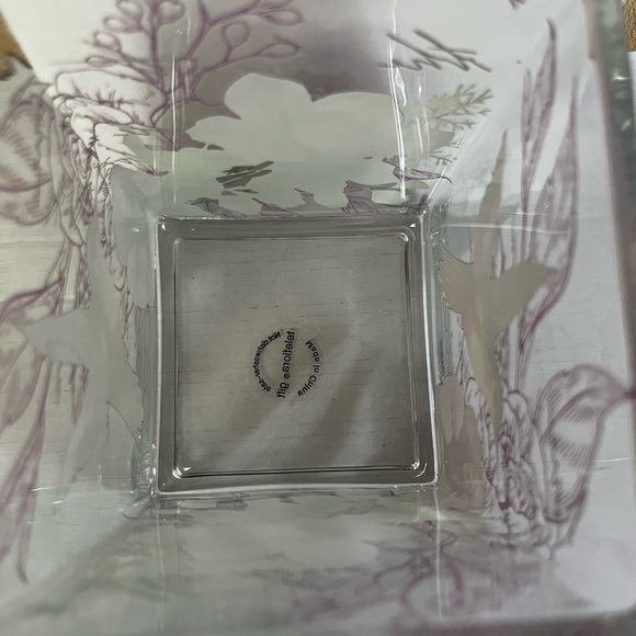 Floral Hummingbird Glass Vase - Picture 5 of 6